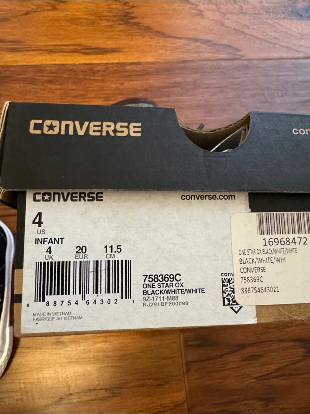 NWT Converse Kids Black and White Low-Top Sneakers